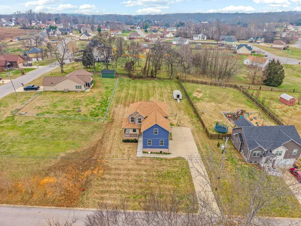 $2,000 | 1395 Holden Drive, Clarksville, TN 37042