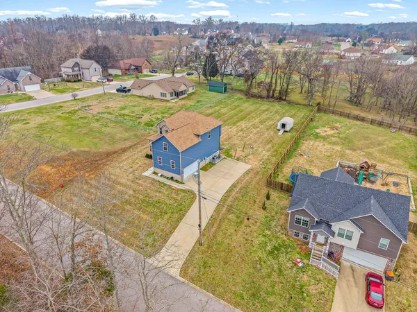 $2,000 | 1395 Holden Drive, Clarksville, TN 37042