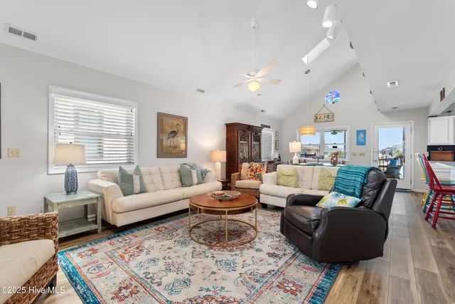 $859,000 | 108 Tarpon Drive, Holden Beach, NC 28462