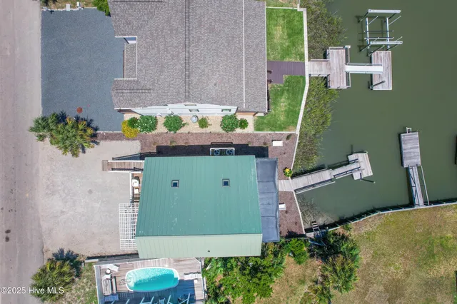 $859,000 | 108 Tarpon Drive, Holden Beach, NC 28462