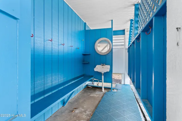 $859,000 | 108 Tarpon Drive, Holden Beach, NC 28462