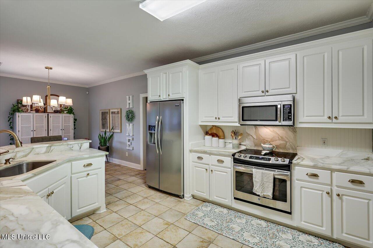 106 Baileys Ridge Circle Clinton, MS 39056 - Photo 12 of 29 10-106 Baileys Ridge Cir