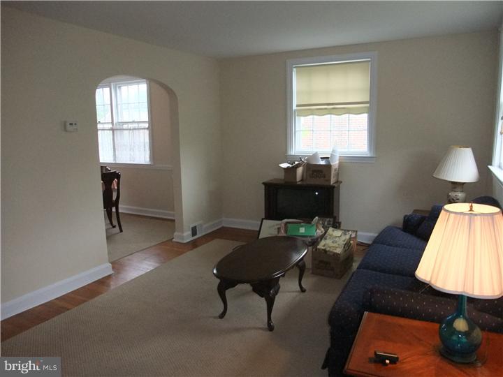 116 Flintlock Road Drexel Hill, PA 19026 - Photo 4 of 20 Living Room