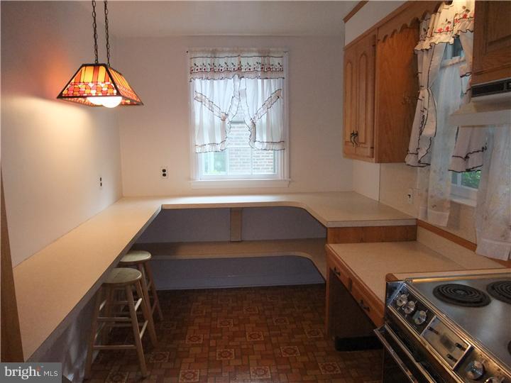 116 Flintlock Road Drexel Hill, PA 19026 - Photo 9 of 20 Kitchen