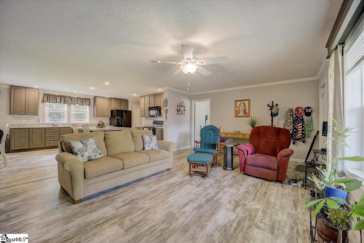 333 Lenhardt Road Easley, SC 29640 - Photo 11 of 35