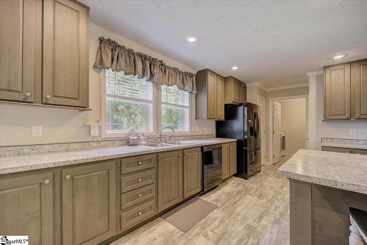 333 Lenhardt Road Easley, SC 29640 - Photo 16 of 35