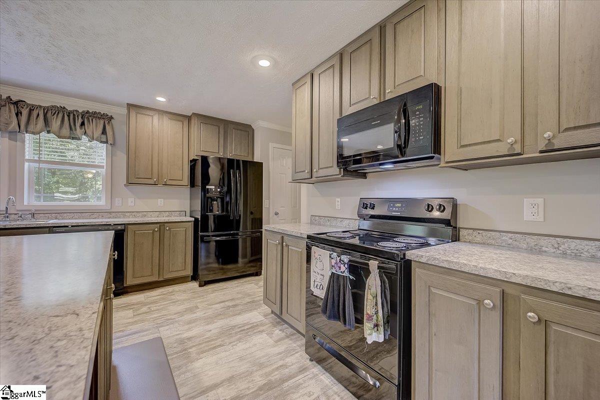 333 Lenhardt Road Easley, SC 29640 - Photo 17 of 35