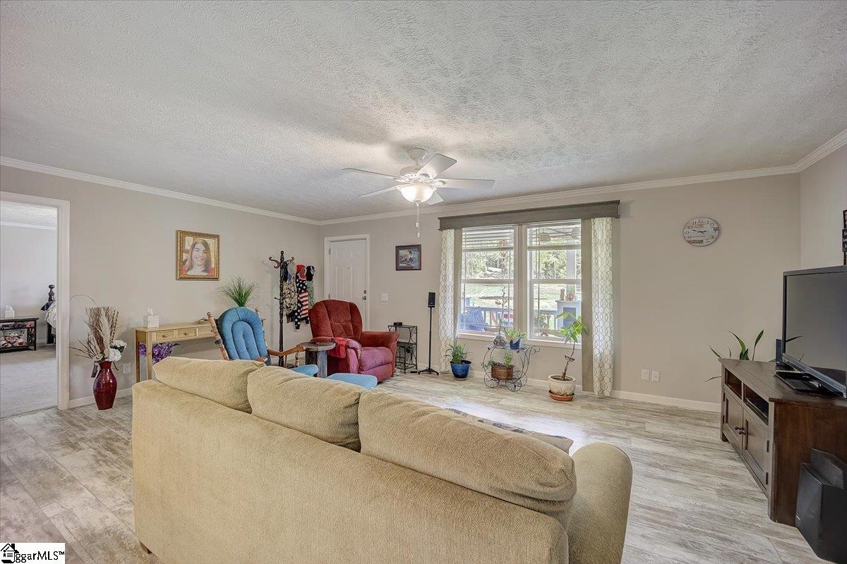 333 Lenhardt Road Easley, SC 29640 - Photo 10 of 35