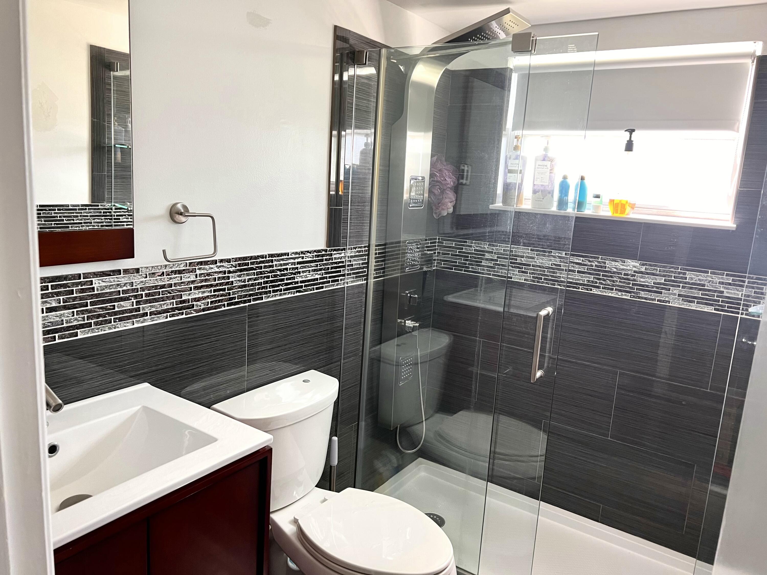 9905 Three Lakes Circle, Unit 12D Boca Raton, FL 33428 - Photo 10 of 12 E5FB9FAA-3952-4EE4-B93C-B46B79457340_1_2