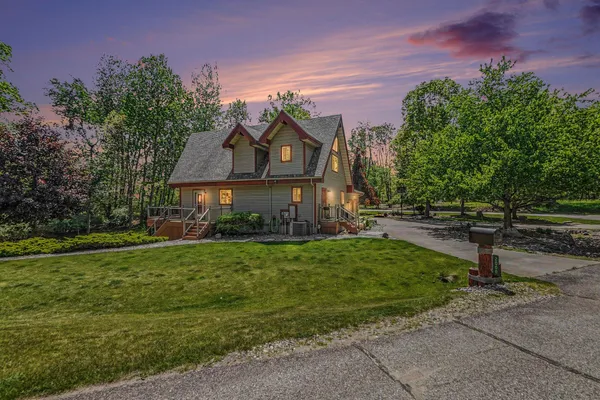 $479,900 | 2000 Granada Court, Weidman, MI 48893