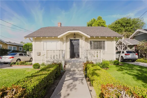 $1,495,000 | 262 North Cambridge Street, Orange, CA 92866