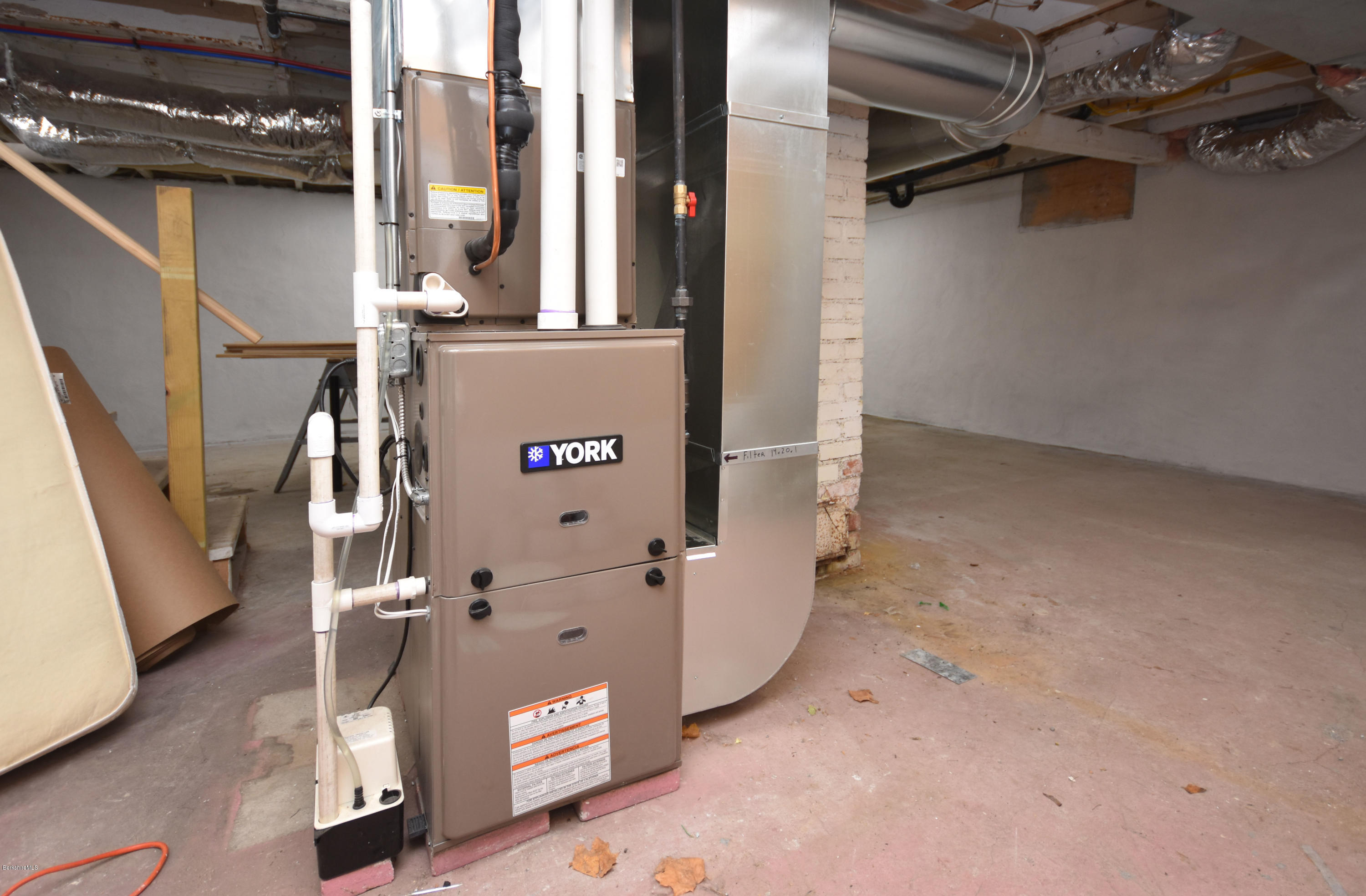 221 Pittsfield Road Lenox, MA 01240 - Photo 36 of 42 Heating System