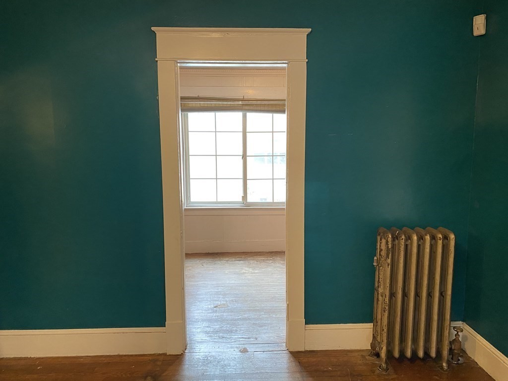40 Alvin Street Springfield, MA 01104 - Photo 13 of 38