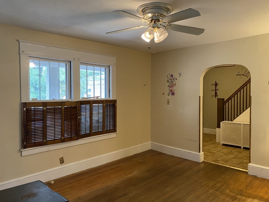 40 Alvin Street Springfield, MA 01104 - Photo 8 of 38