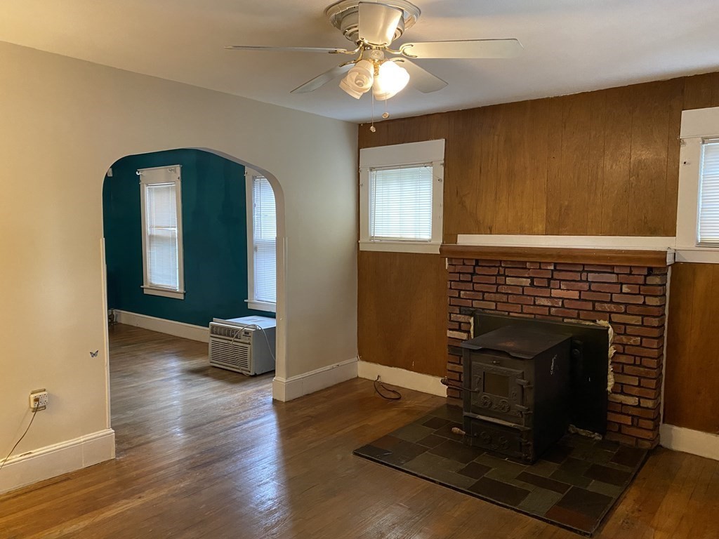 40 Alvin Street Springfield, MA 01104 - Photo 10 of 38