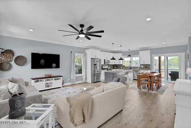 $715,000 | 504 Creek Drive, Hampstead, NC 28443