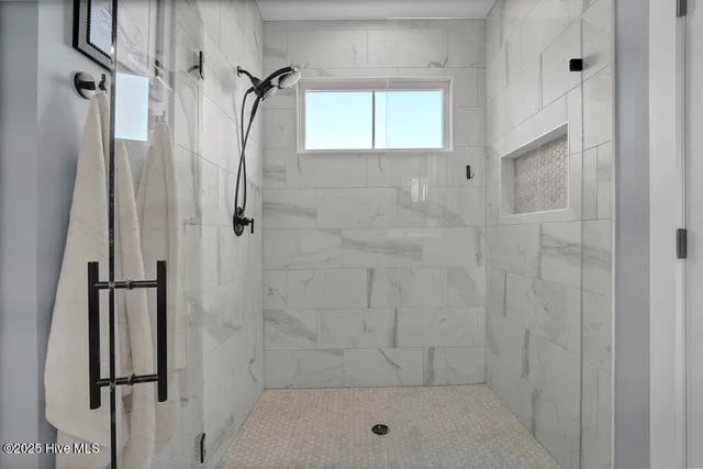 $715,000 | 504 Creek Drive, Hampstead, NC 28443