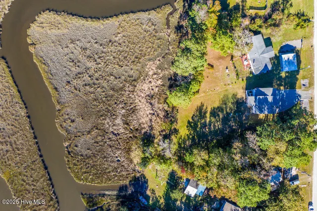 $715,000 | 504 Creek Drive, Hampstead, NC 28443