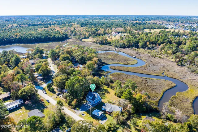 $715,000 | 504 Creek Drive, Hampstead, NC 28443