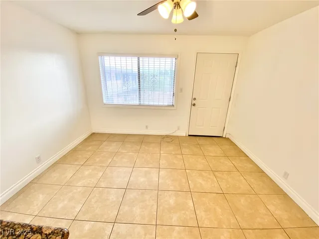 $750 | 3712 Royal Crest Street, Unit 8, Las Vegas, NV 89119