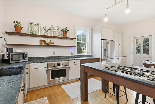 $749,900 | 36 Maple Street, Wilbraham, MA 01095