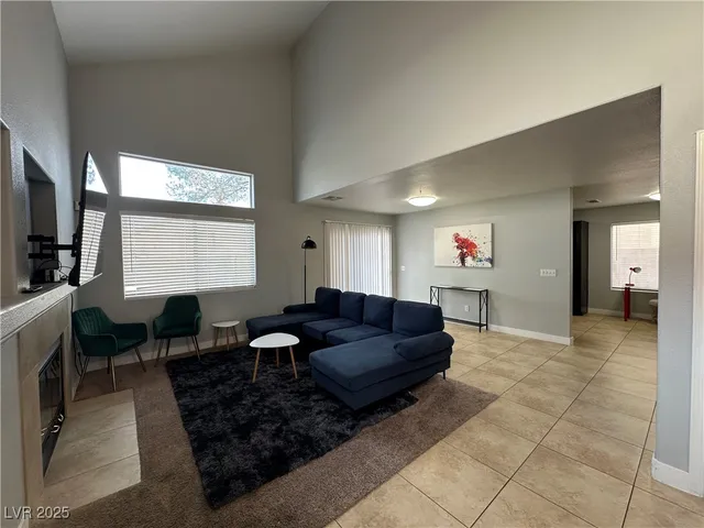 $2,195 | 8322 Montgomery Street, Las Vegas, NV 89123