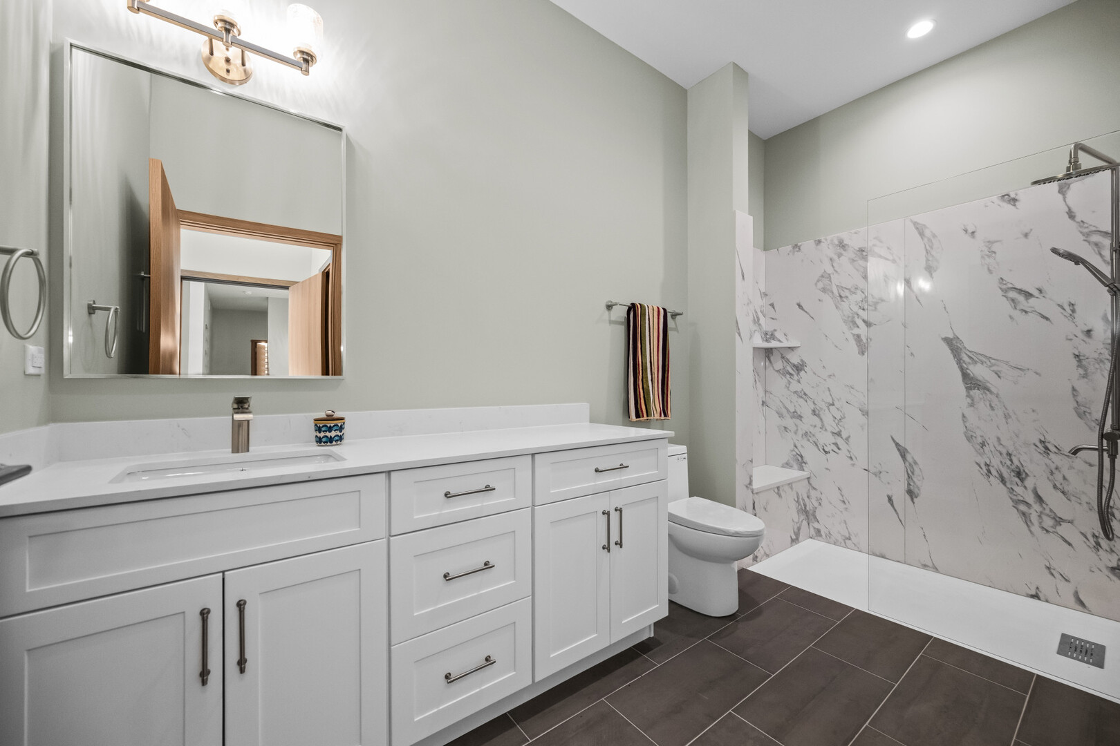 839 Madison Street, Unit 202 Oak Park, IL 60302 - Photo 10 of 20