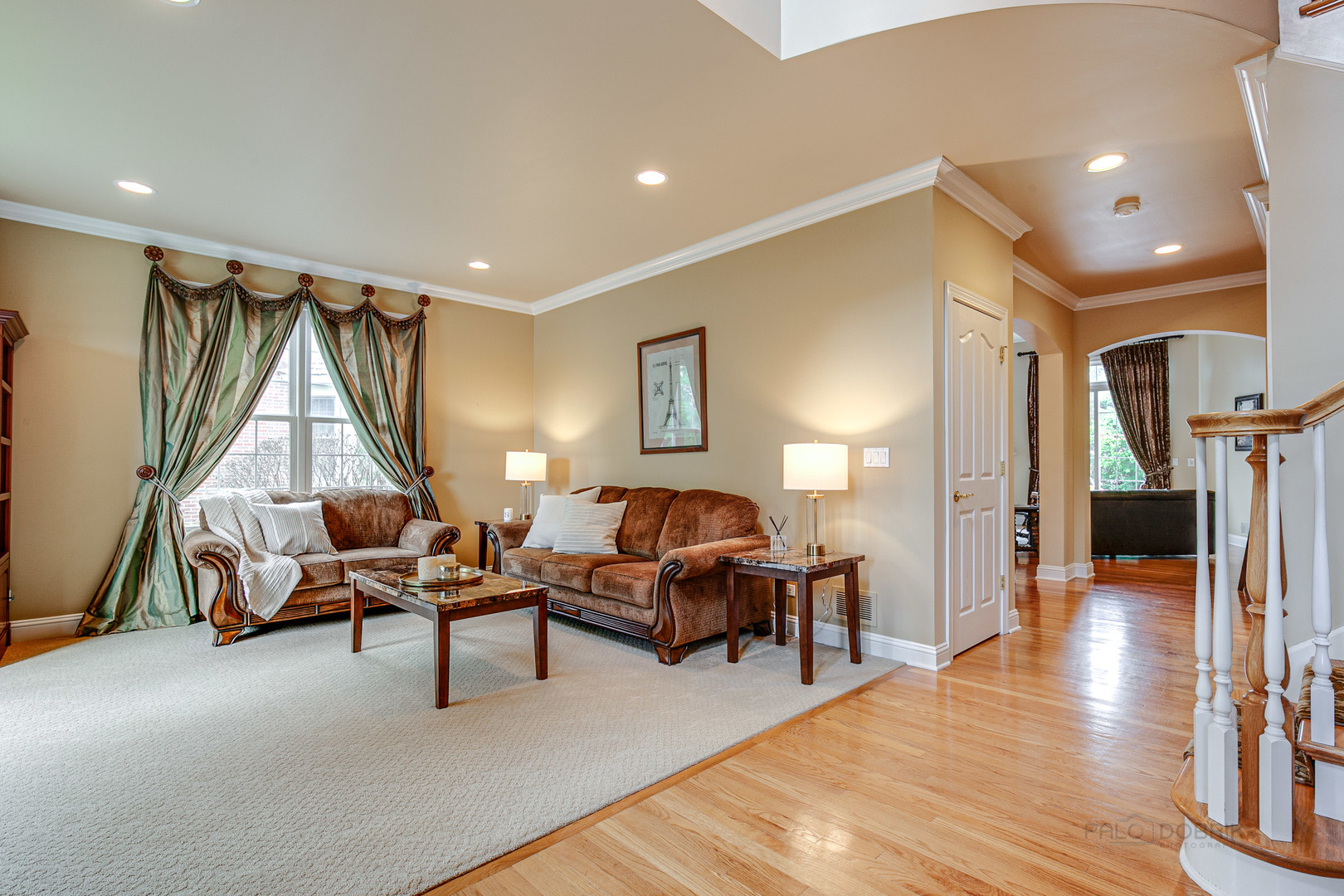 920 Symphony Drive Lake Forest, IL 60045 - Photo 5 of 28 a living room with furniture and a wooden floor