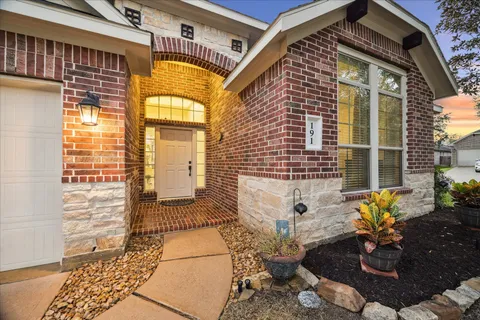 a view of entrance of the house