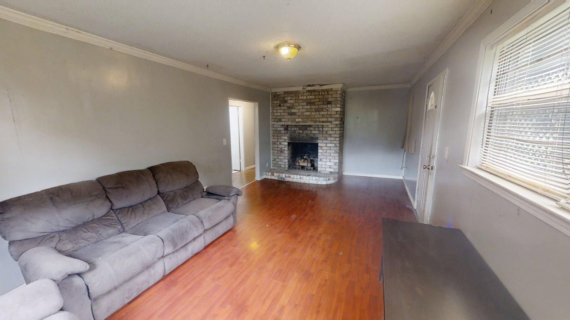 403 Inman Street Ringgold, GA 30736 - Photo 3 of 13 403-Inman-Street-Ringgold-GA-06272026_07