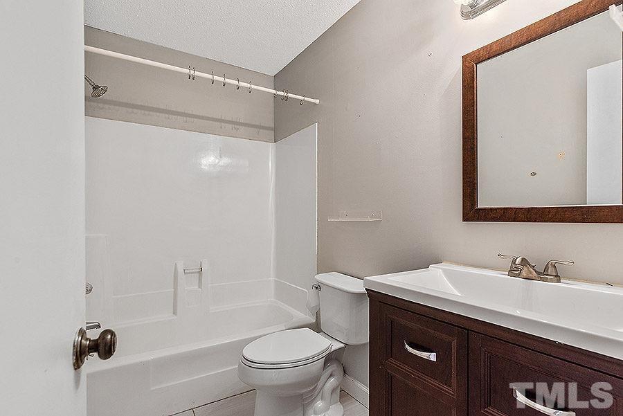 4107 Kaplan Drive Raleigh, NC 27606 - Photo 17 of 28