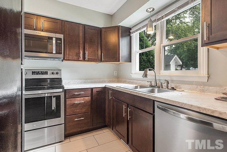 4107 Kaplan Drive Raleigh, NC 27606 - Photo 3 of 28