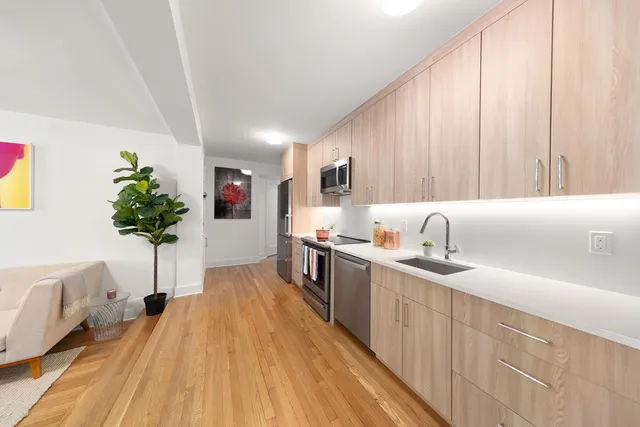 $999,000 | 425 Central Park West, Unit 3J | Upper West Side