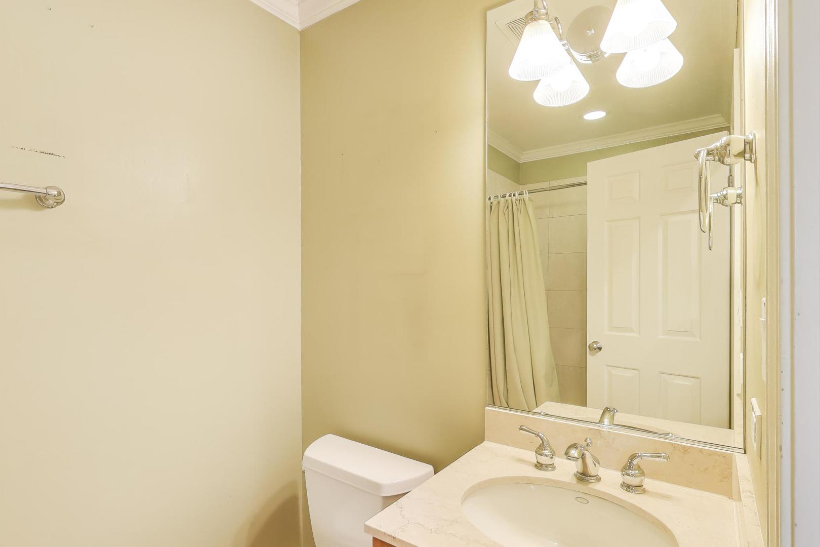 1425 West Victoria Street, Unit 3 Chicago, IL 60660 - Photo 13 of 25
