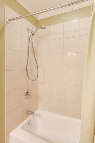 $545,000 | 1425 West Victoria Street, Unit 3, Chicago, IL 60660