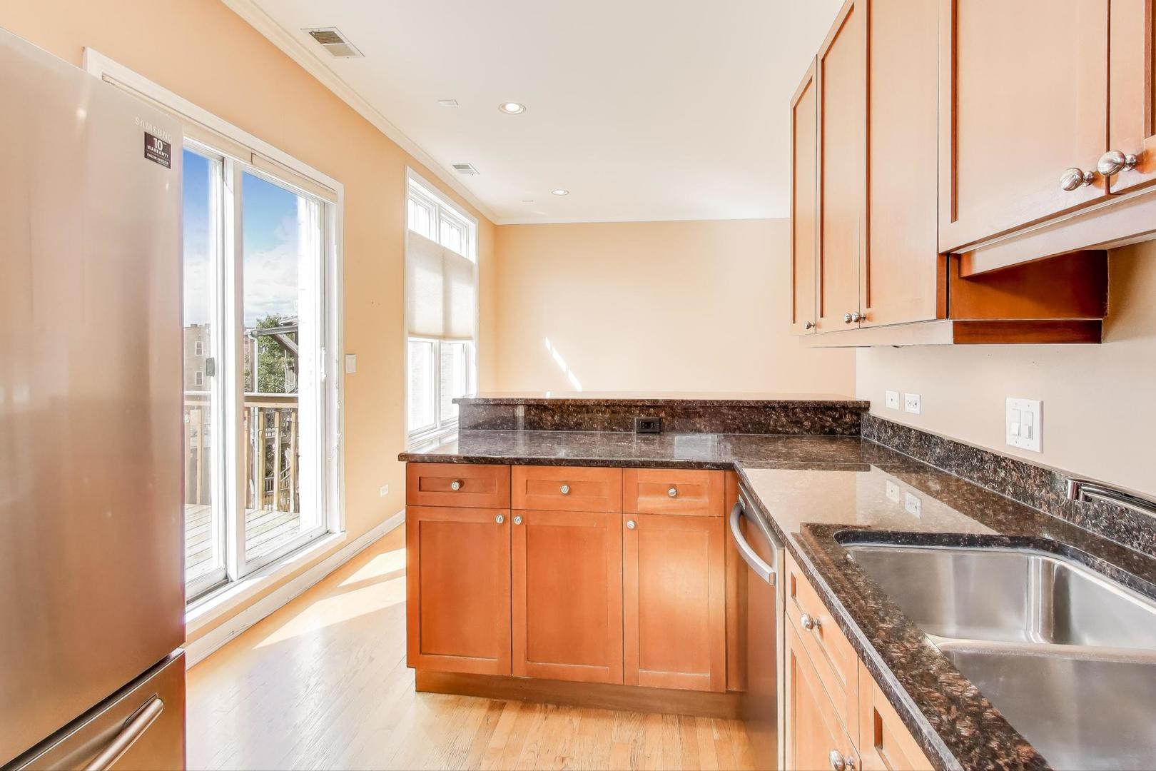 1425 West Victoria Street, Unit 3 Chicago, IL 60660 - Photo 20 of 25