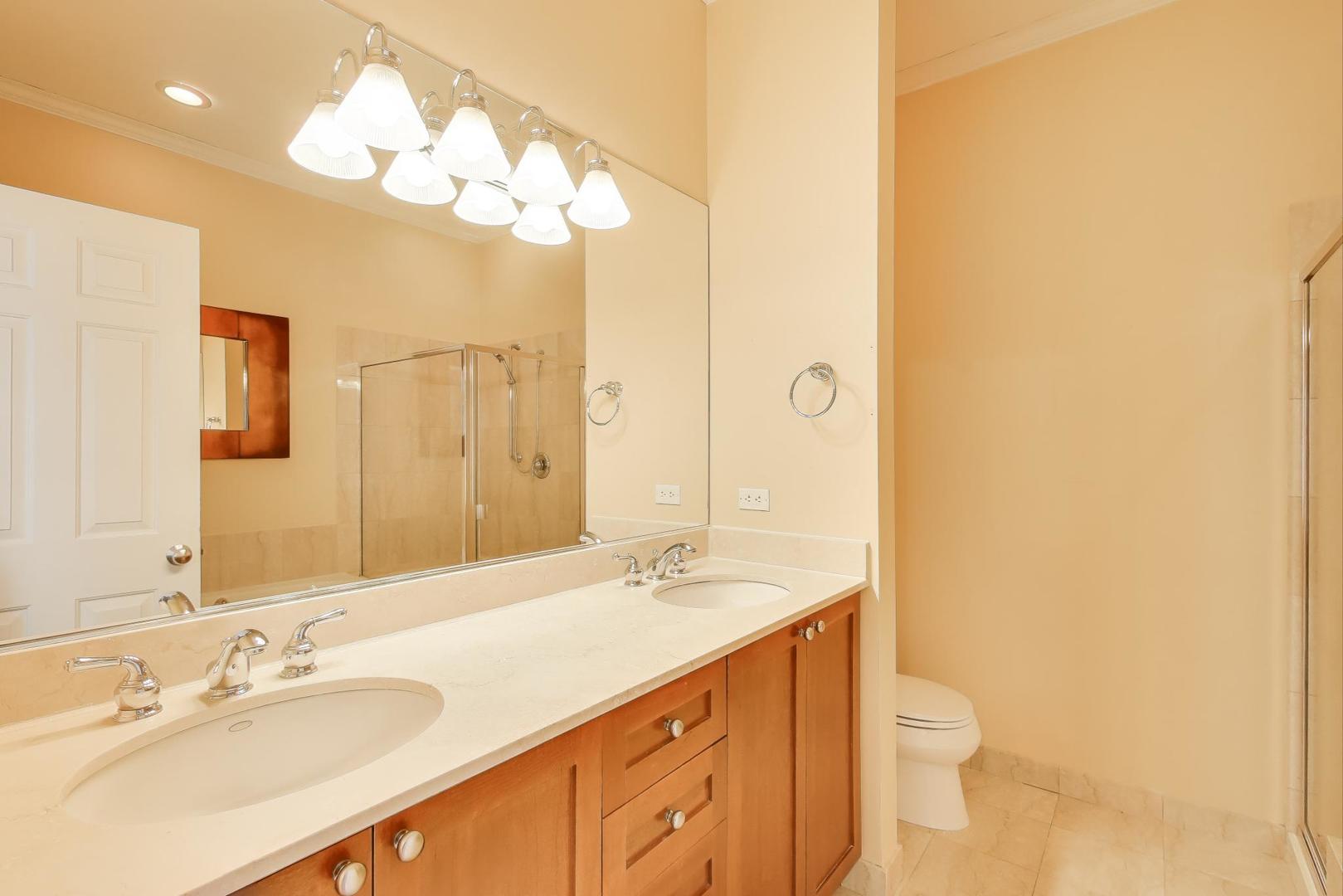 1425 West Victoria Street, Unit 3 Chicago, IL 60660 - Photo 8 of 25