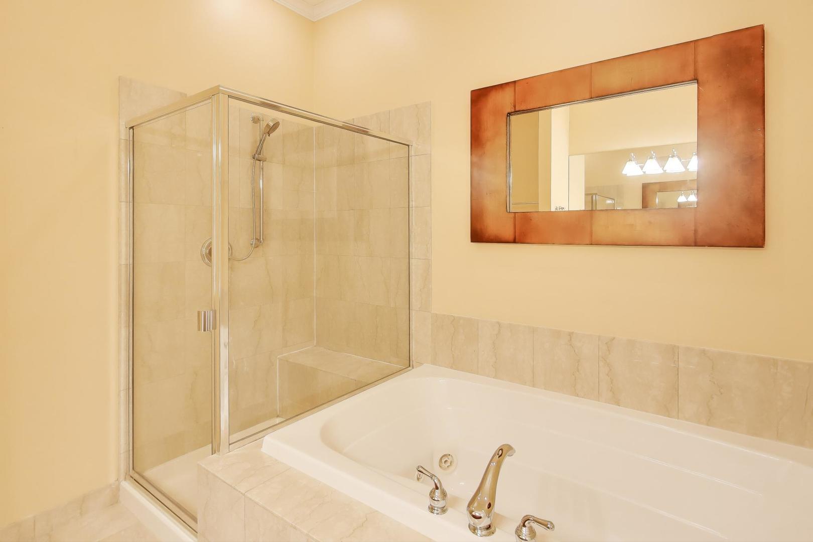 1425 West Victoria Street, Unit 3 Chicago, IL 60660 - Photo 9 of 25