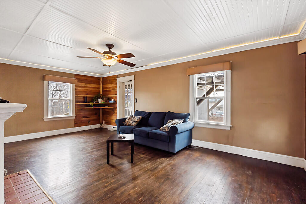 7 Donald Street Waterville, ME 04901 - Photo 12 of 25 11_BP5A2595_DxO_mls