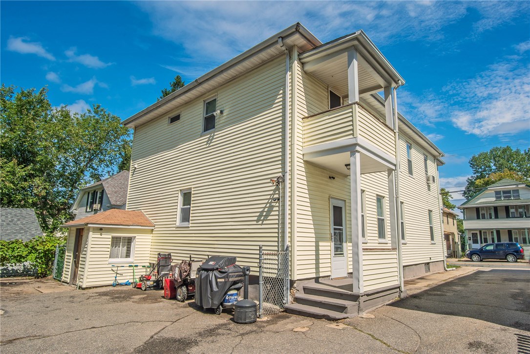 601 Providence Street Woonsocket, RI 02895 - Photo 3 of 48