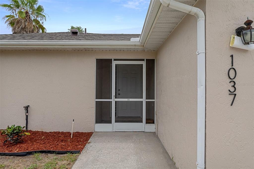 10370 Sandlor Street Spring Hill, FL 34608 - Photo 6 of 61