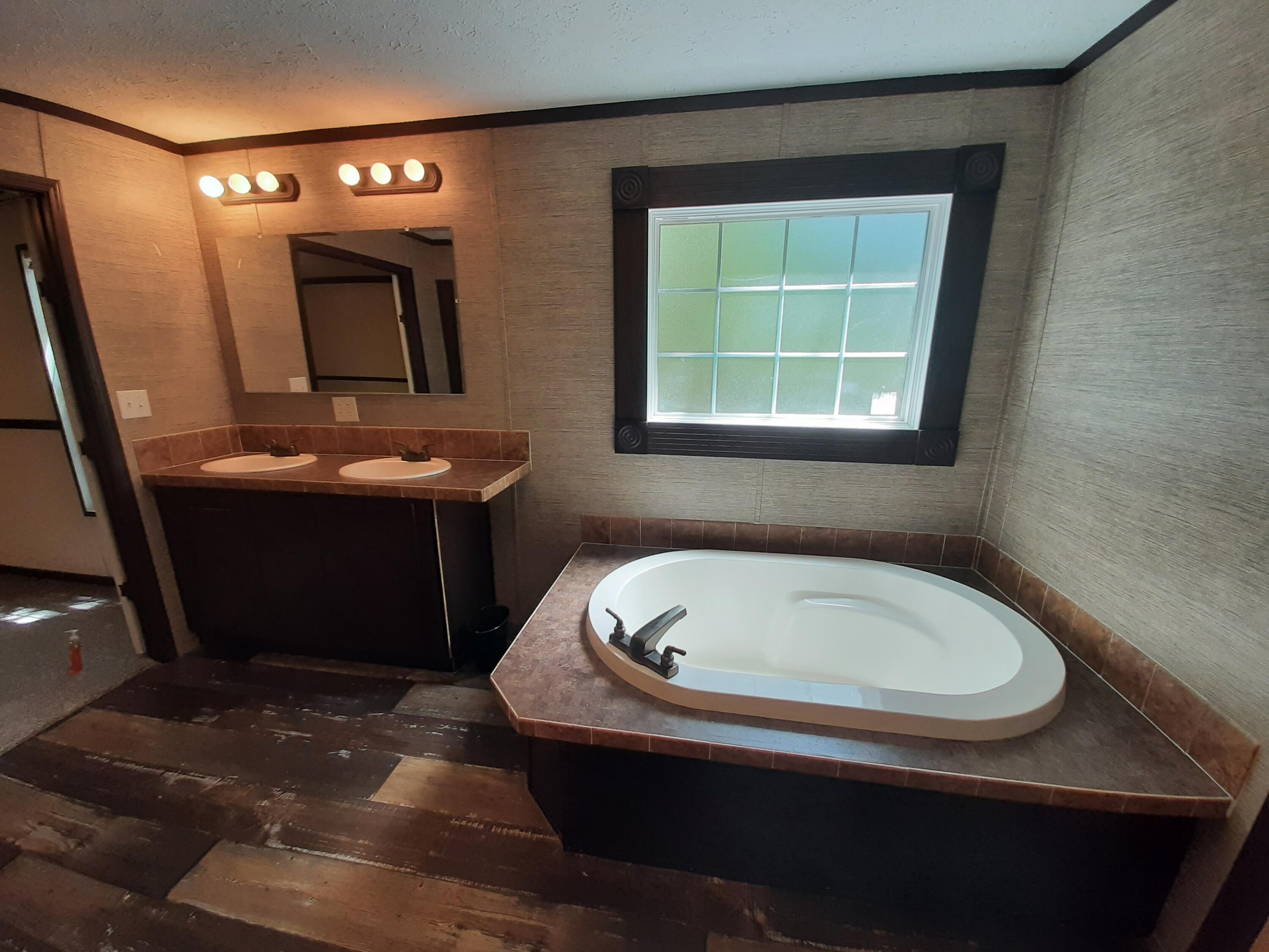 4030 Huckleberry Finn Road Milton, FL 32583 - Photo 20 of 31 h master bath 3