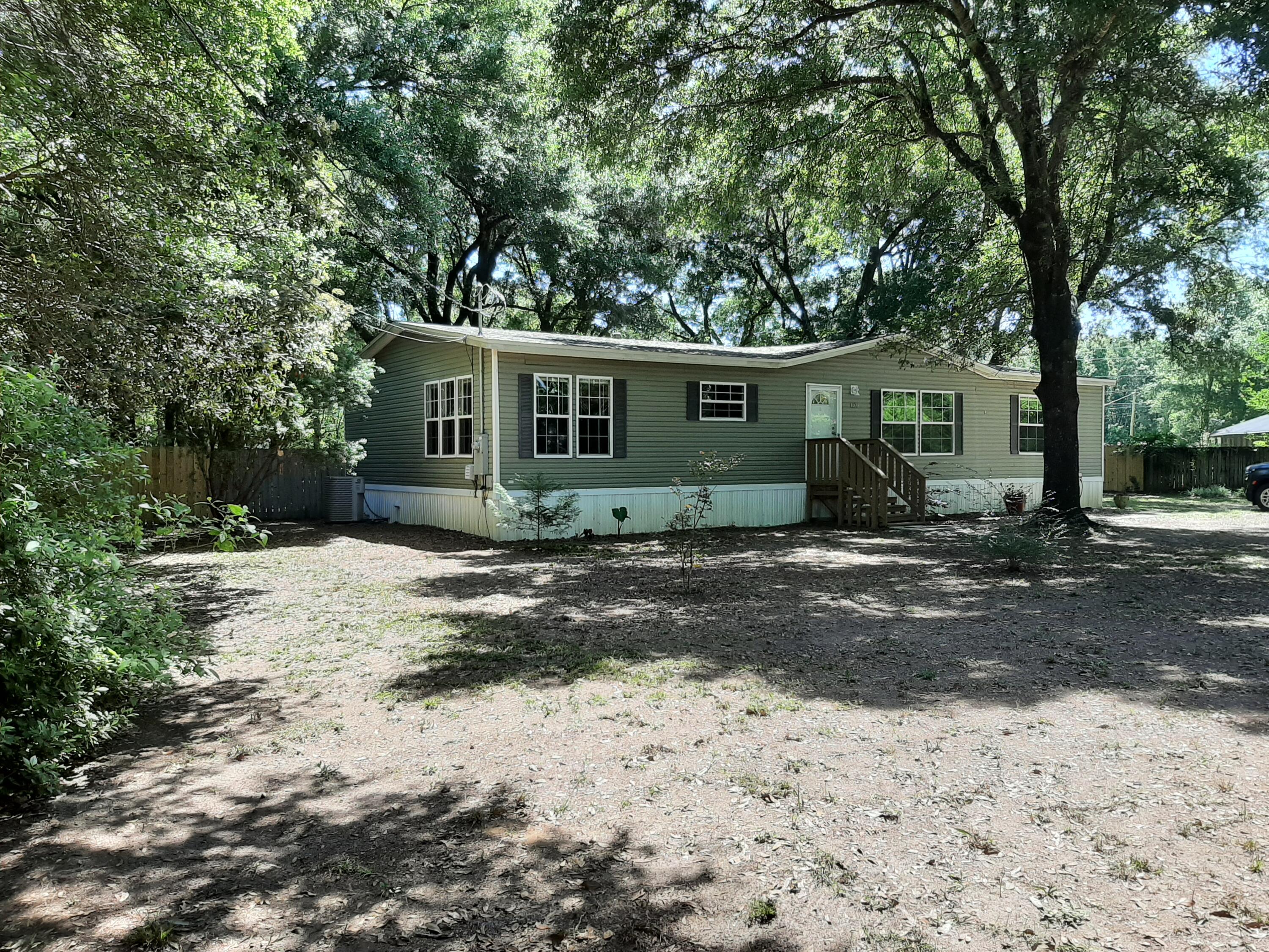 4030 Huckleberry Finn Road Milton, FL 32583 - Photo 4 of 31 Front