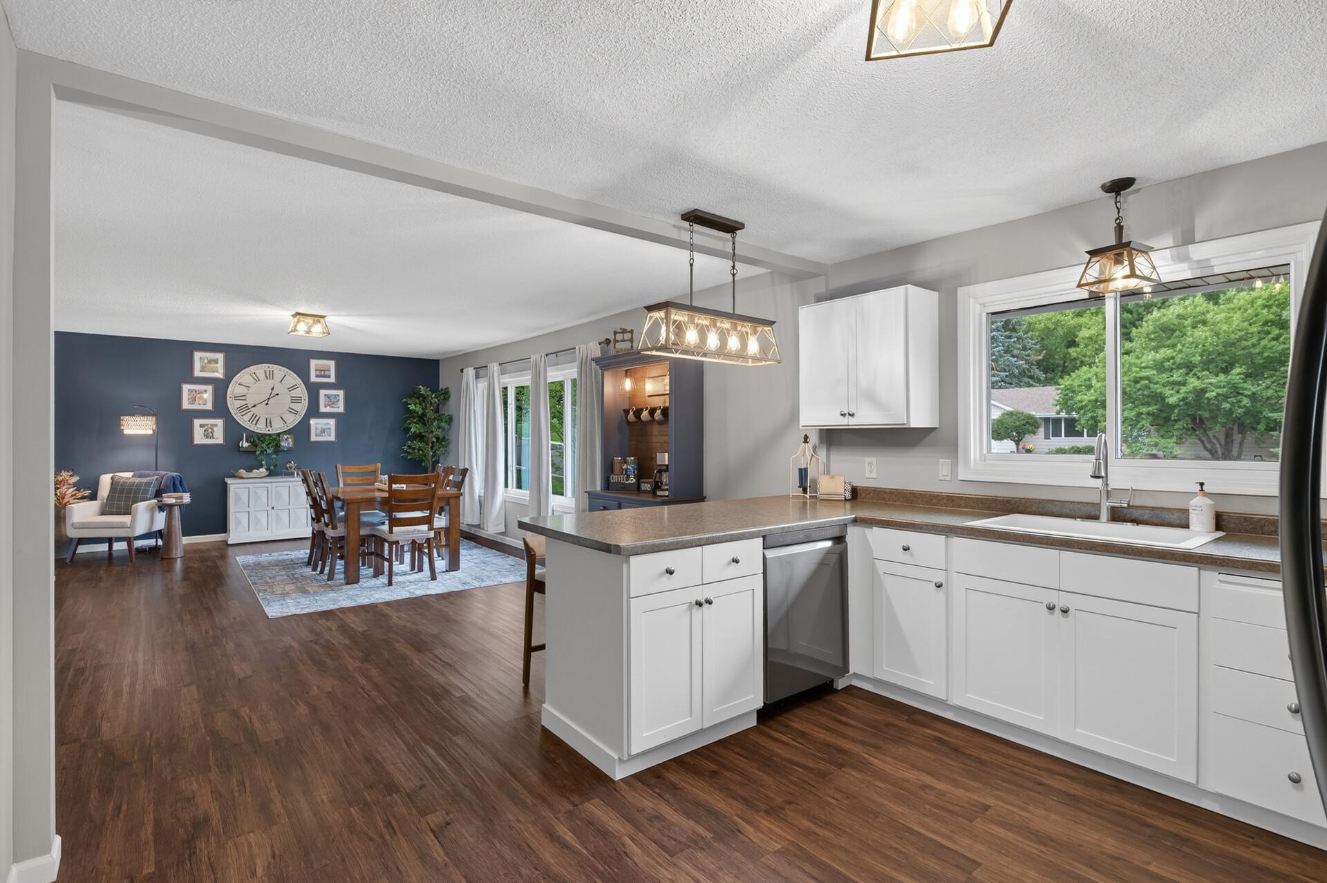 7844 Conroy Way East Inver Grove Heights, MN 55076 - Photo 8 of 43 Gallery Image 8