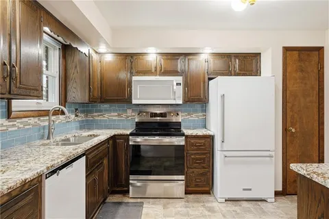 $300,000 | 115 Orchard Drive, Sarver, PA 16055