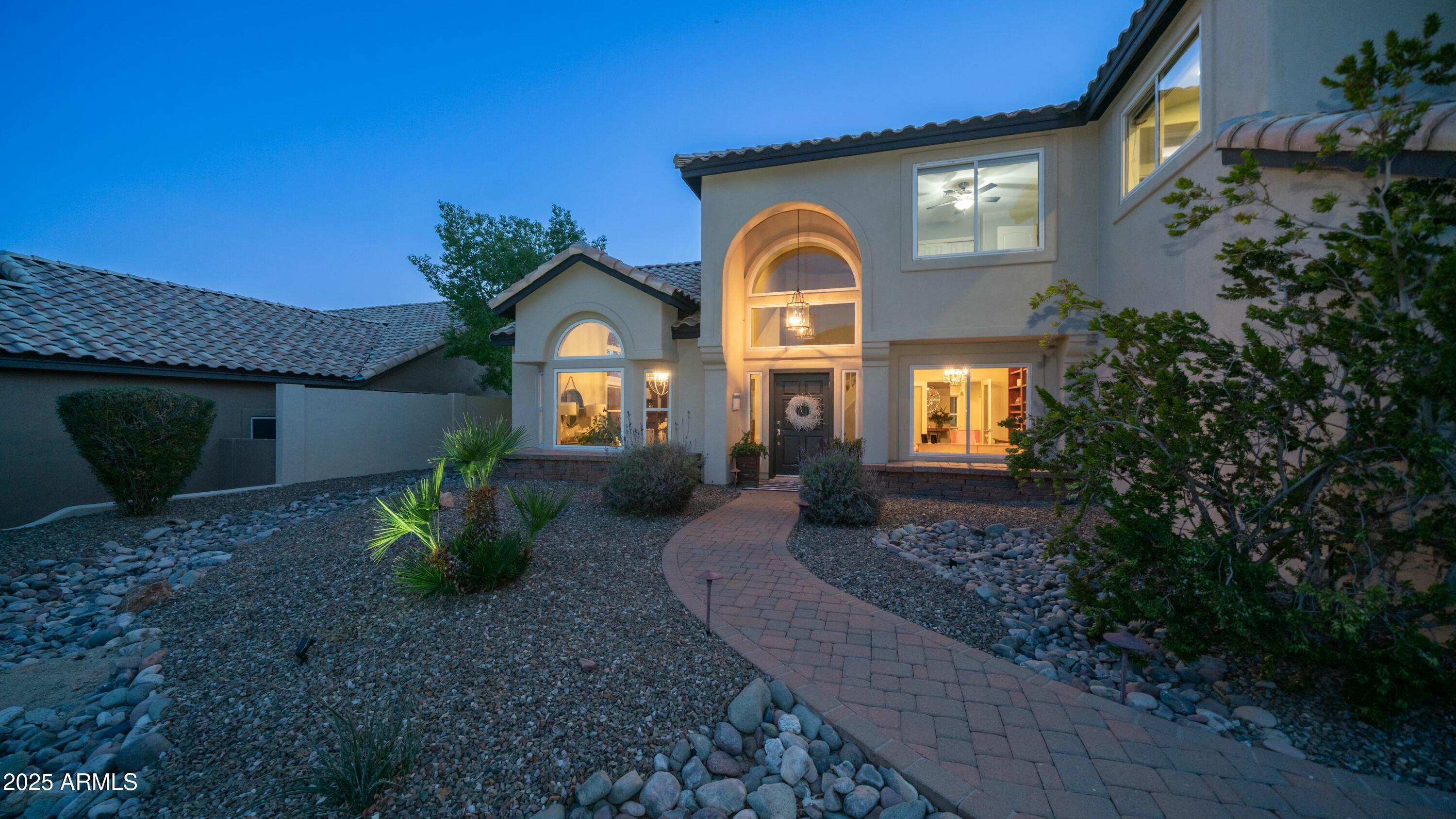 14052 South 24th Way Phoenix, AZ 85048 - Photo 5 of 70 Welcoming Walkway