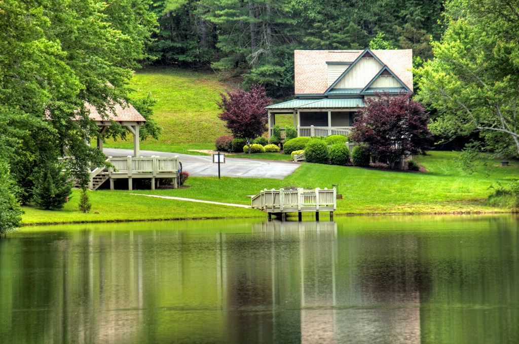 L140-141 Fox Ridge Blairsville, GA 30512 - Photo 7 of 47 clubhouse & lake access