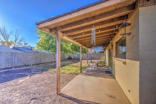 a view of outdoor space