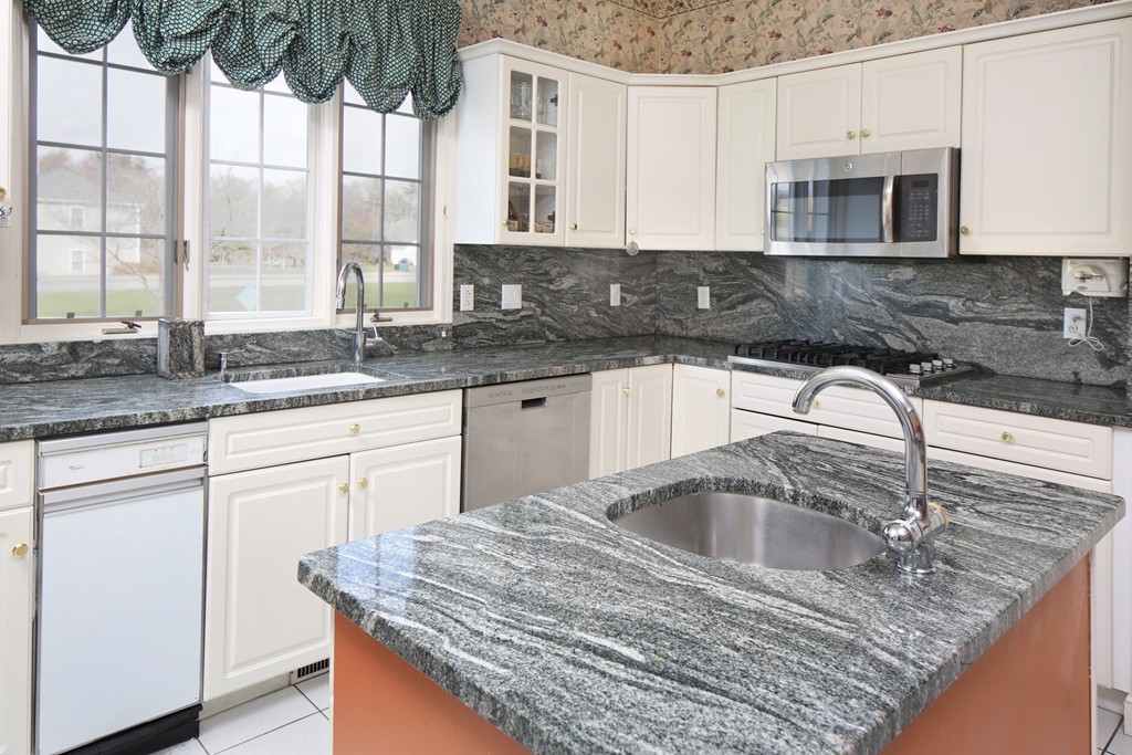 80 Thoreau Road Canton, MA 02021 - Photo 12 of 30 Gallery Image 12