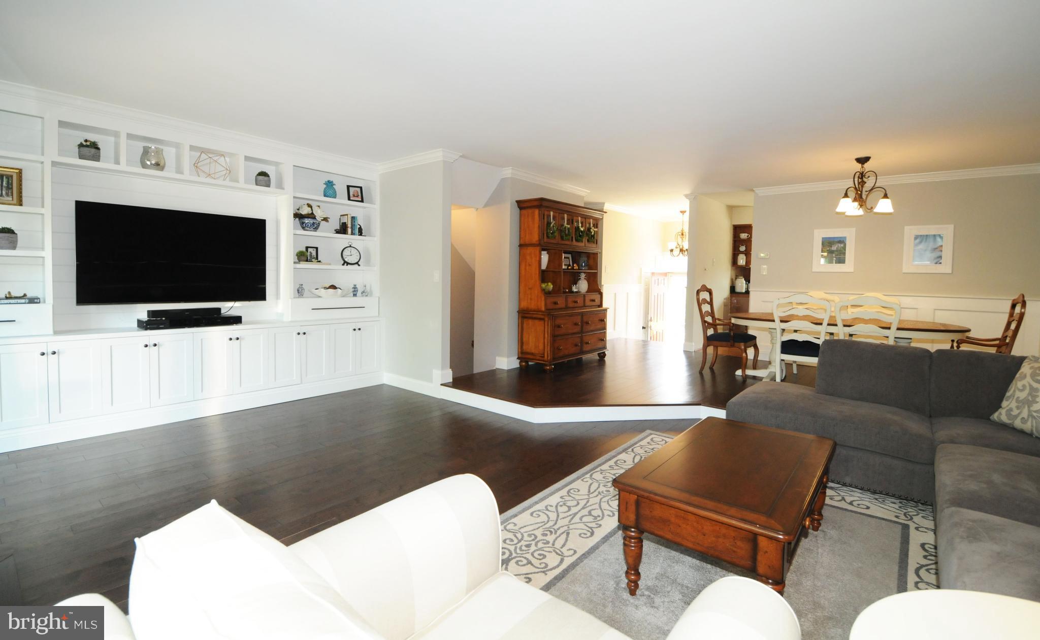 6364 English Ivy Way Springfield, VA 22152 - Photo 5 of 30 STEP DOWN LIVING RM & CUSTOM BUILT-INS